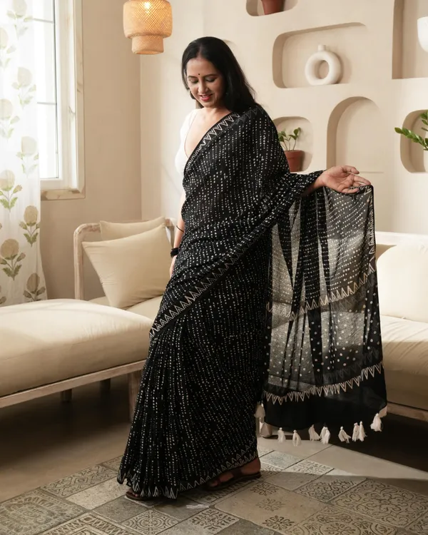 Multicolour_Cotton_Dot_Hblock_Print_Moonga_Saree_With_Tassels_For_Women